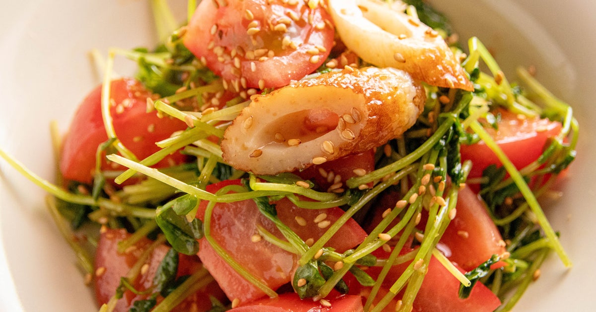 【トマトと豆苗があったらコレ】レンジで簡単！夏に食べたい「ピリ辛ちくわ和え」