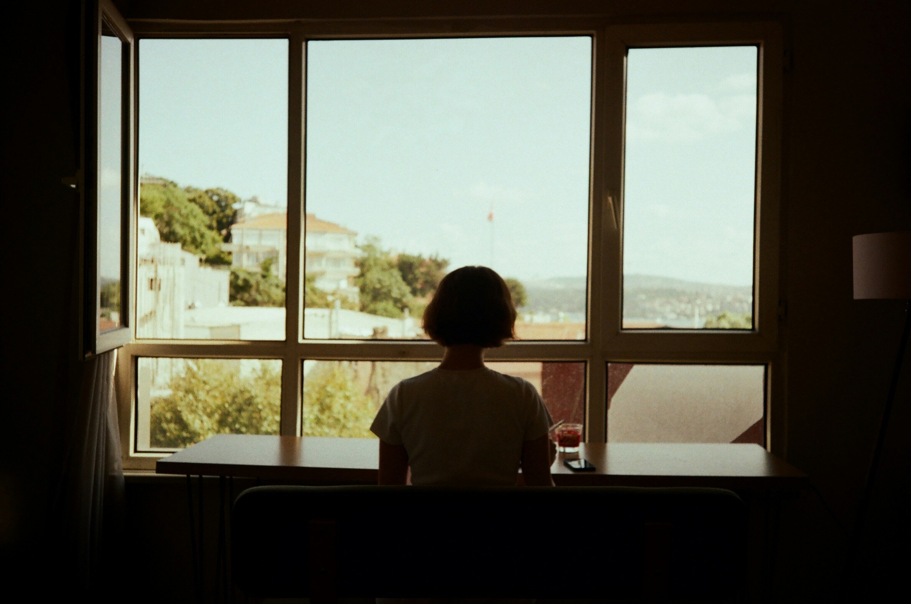 5 Signs You're 'Emotionally Over-Functioning' In Your Relationship