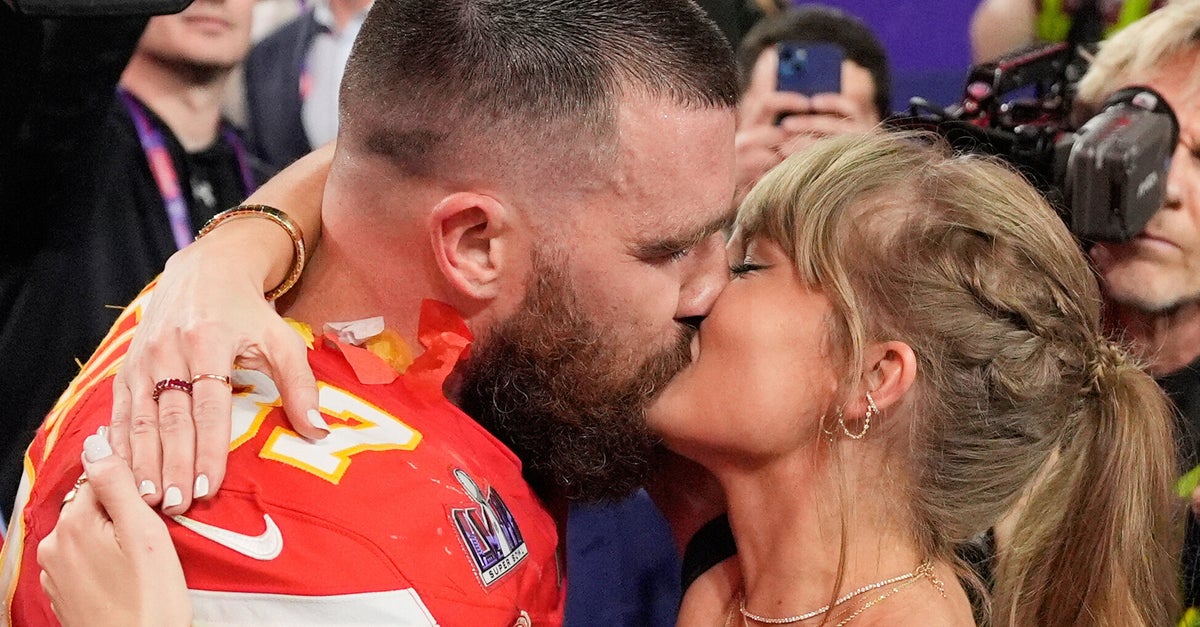 Permit Obtained By AP Shows Schedule For Taylor Swift And Travis Kelce's ...