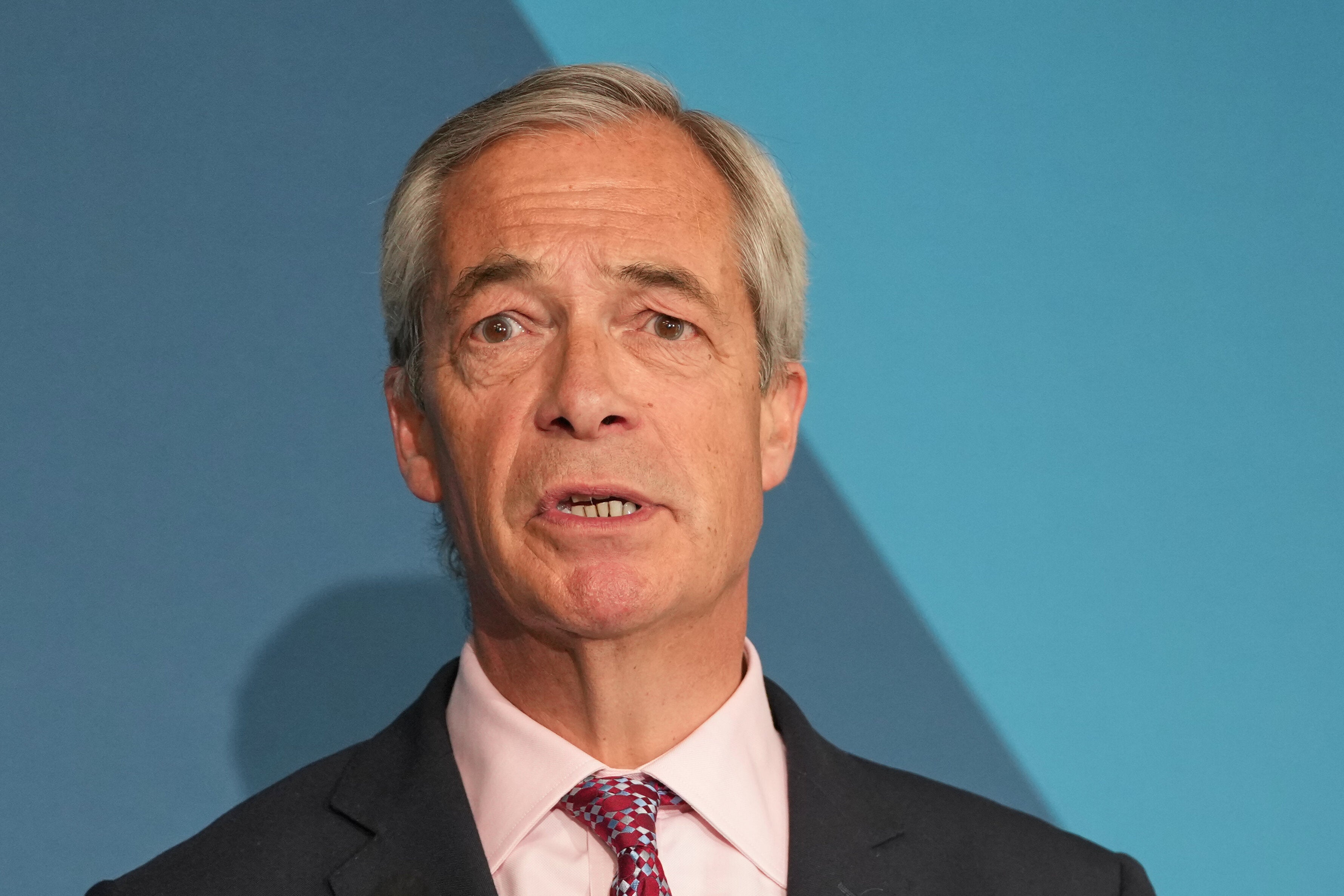 Nigel Farage Dubbed 'Unfit For High Office' Amid Fresh Scrutiny Over Reform Leader's Transparency