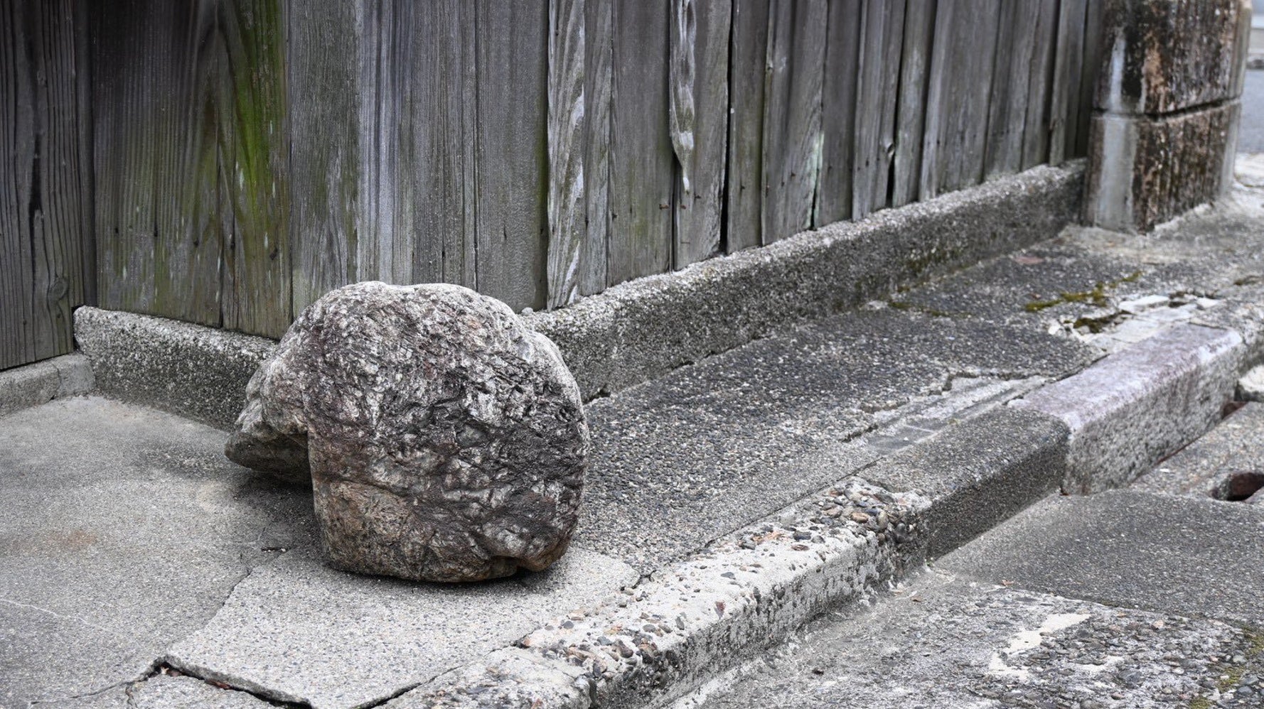 京都の「いけず石」、何カ所あるか知ってる？⇨地図を埋め尽くす数に