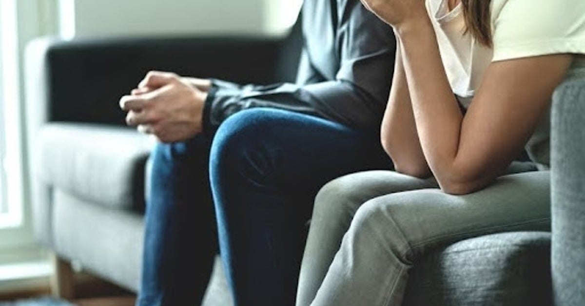 不貞行為なしでも“精神的苦痛”の慰謝料請求できる?「不適切な交際」や高額プレゼントで認められたケースも
