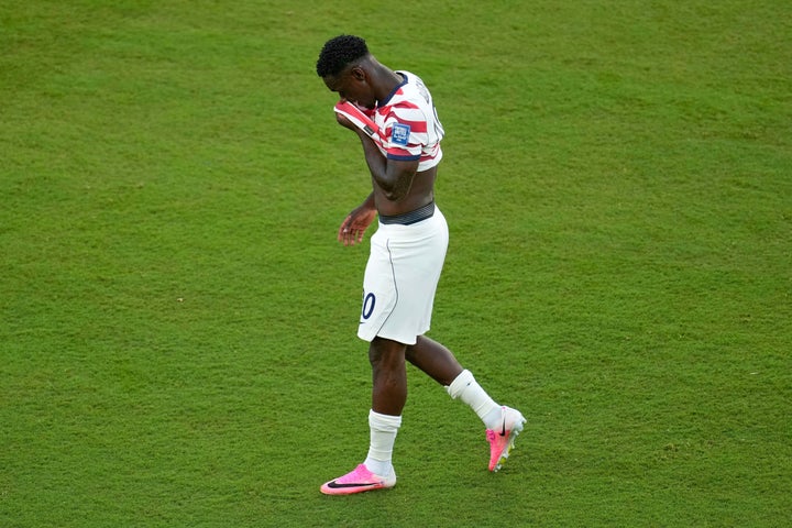United States' Folarin Balogun (20) reacts to a red card during the World Cup round of 32 soccer match between the United States and Bosnia in Santa Clara, Calif., near San Francisco, Wednesday, July 1, 2026. (AP Photo/Jeff Chiu)