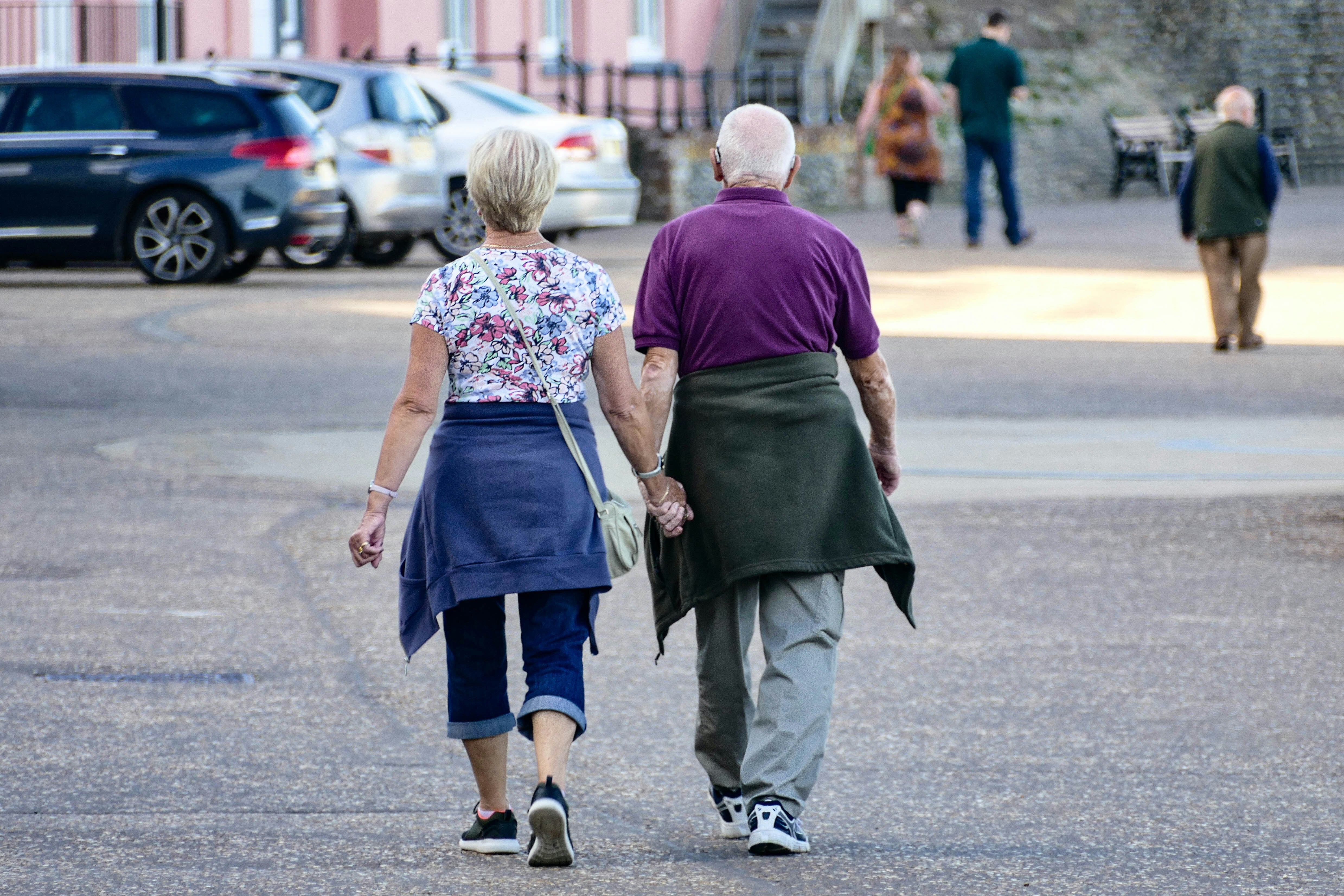 Your Walking Speed After 80 Could Mean A 50% Lower Dementia Risk