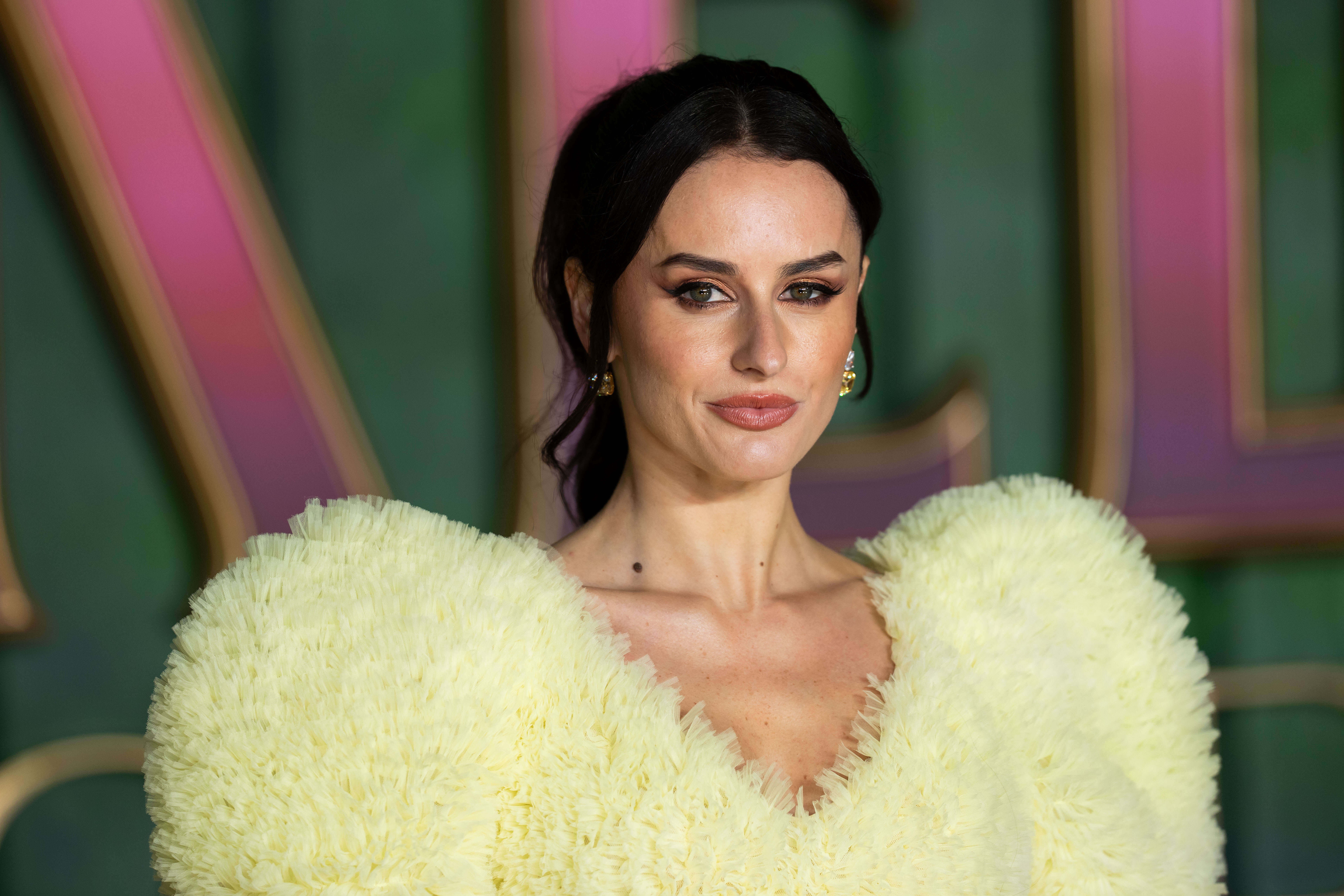 Amber Davies Calls Out 'Selfish' Audience Member For Filming Legally Blonde Performance