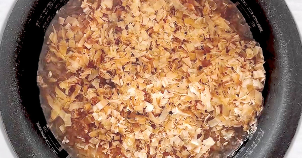 【何これ、ツナマヨおにぎり超えかも】炊飯器に入れるだけ。おにぎりが秒でなくなる。