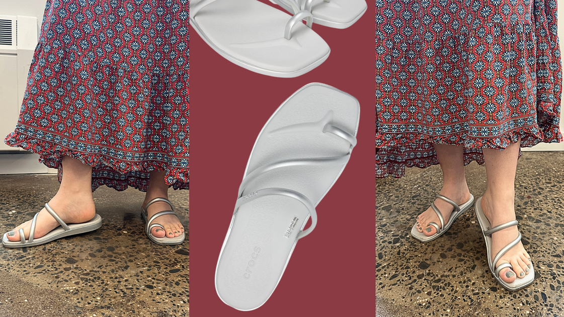 „Ja, den Hype wert!“: Leute sagen, diese stylischen Crocs-Sandalen sind ...