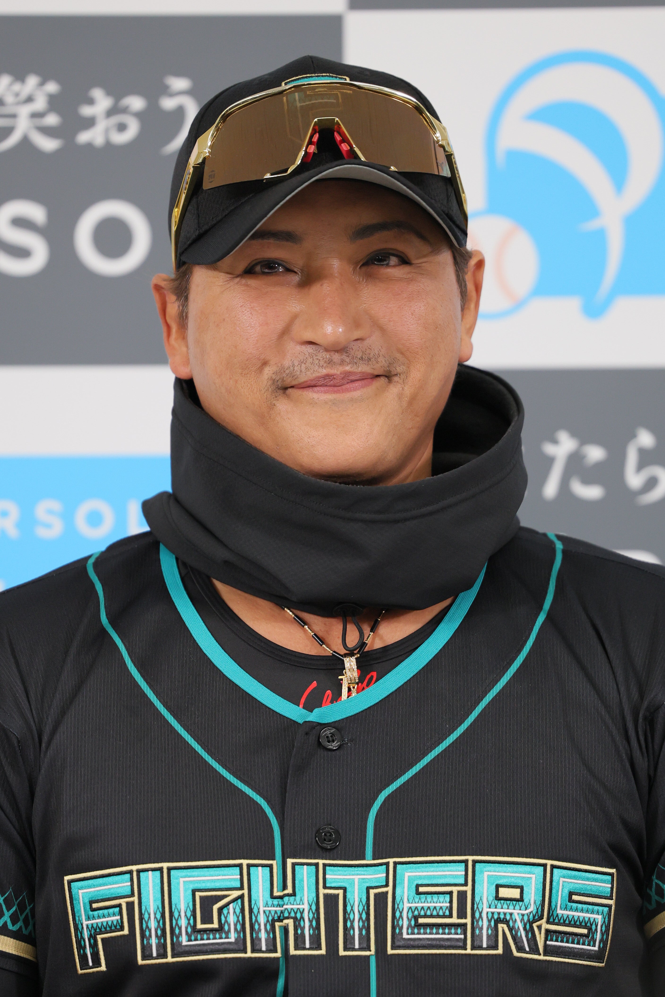 新庄剛志、高齢愛犬の“白内障手術”成功を報告⇨半年ぶりに光を取り戻し