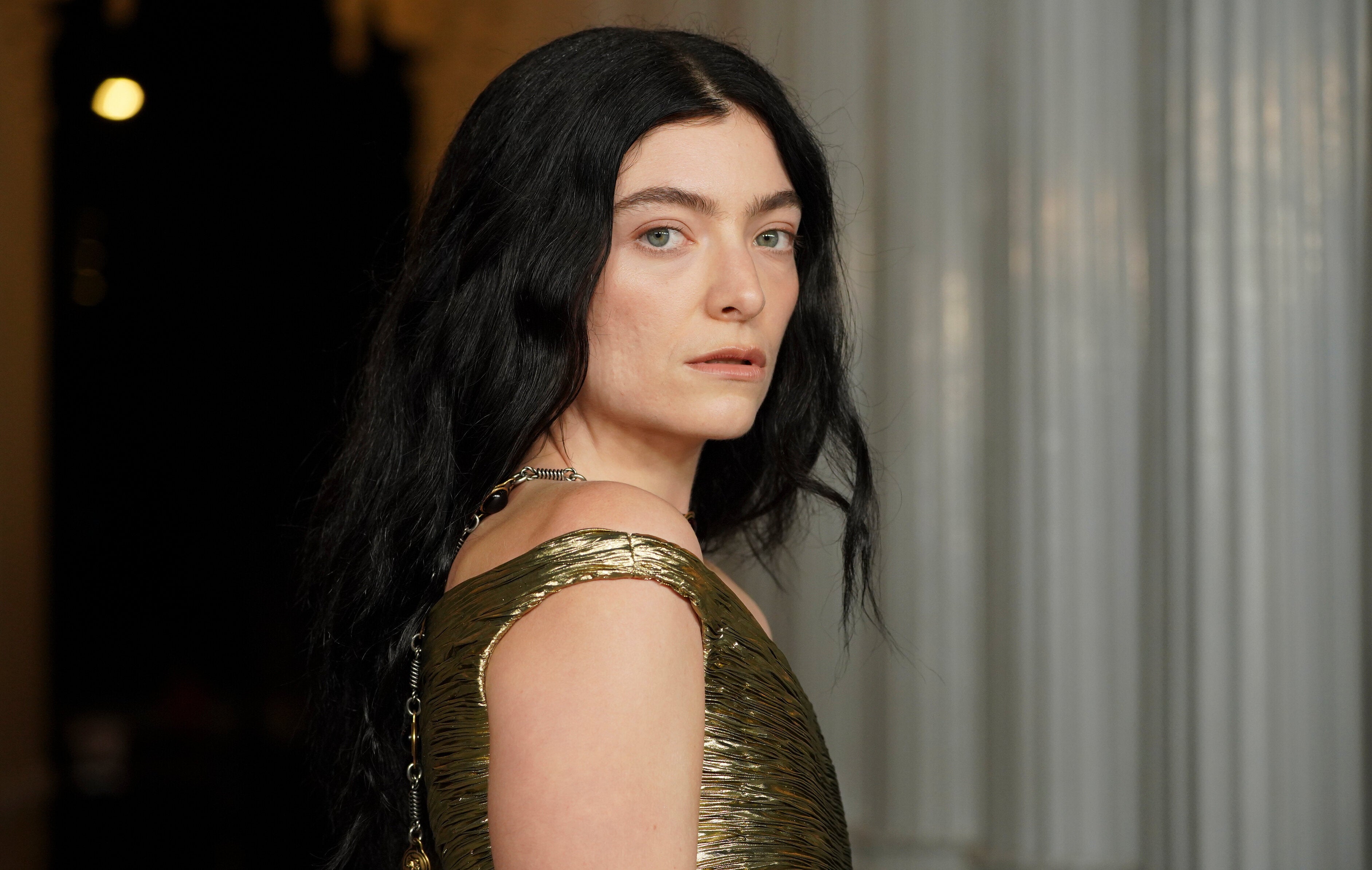 Lorde Calls Out Spotify's New AI-Generated Feature: 'We Don't Want This' — GLOBAL — Aslikannih