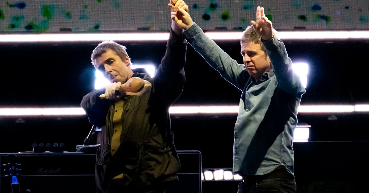Liam Gallagher Has A Message For Anyone Still Waiting For A New Oasis ...