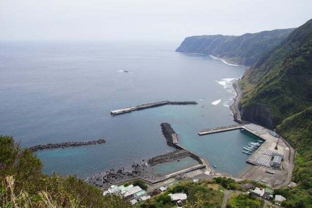 八丈島の海のイメージ（写真ACより）