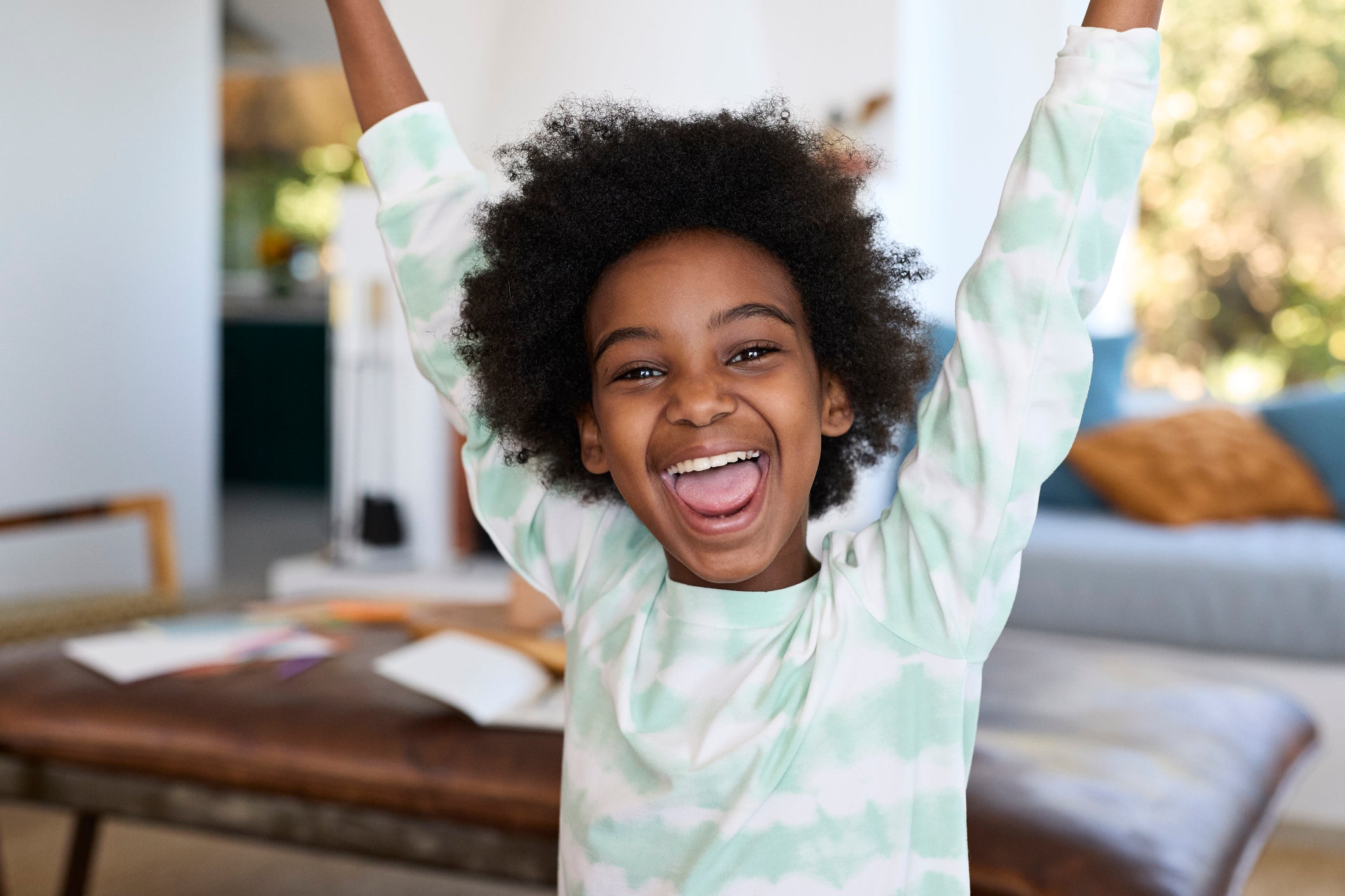 Psychologist Explains The 5 Simple Parenting Shifts That Boost Kids' Confidence