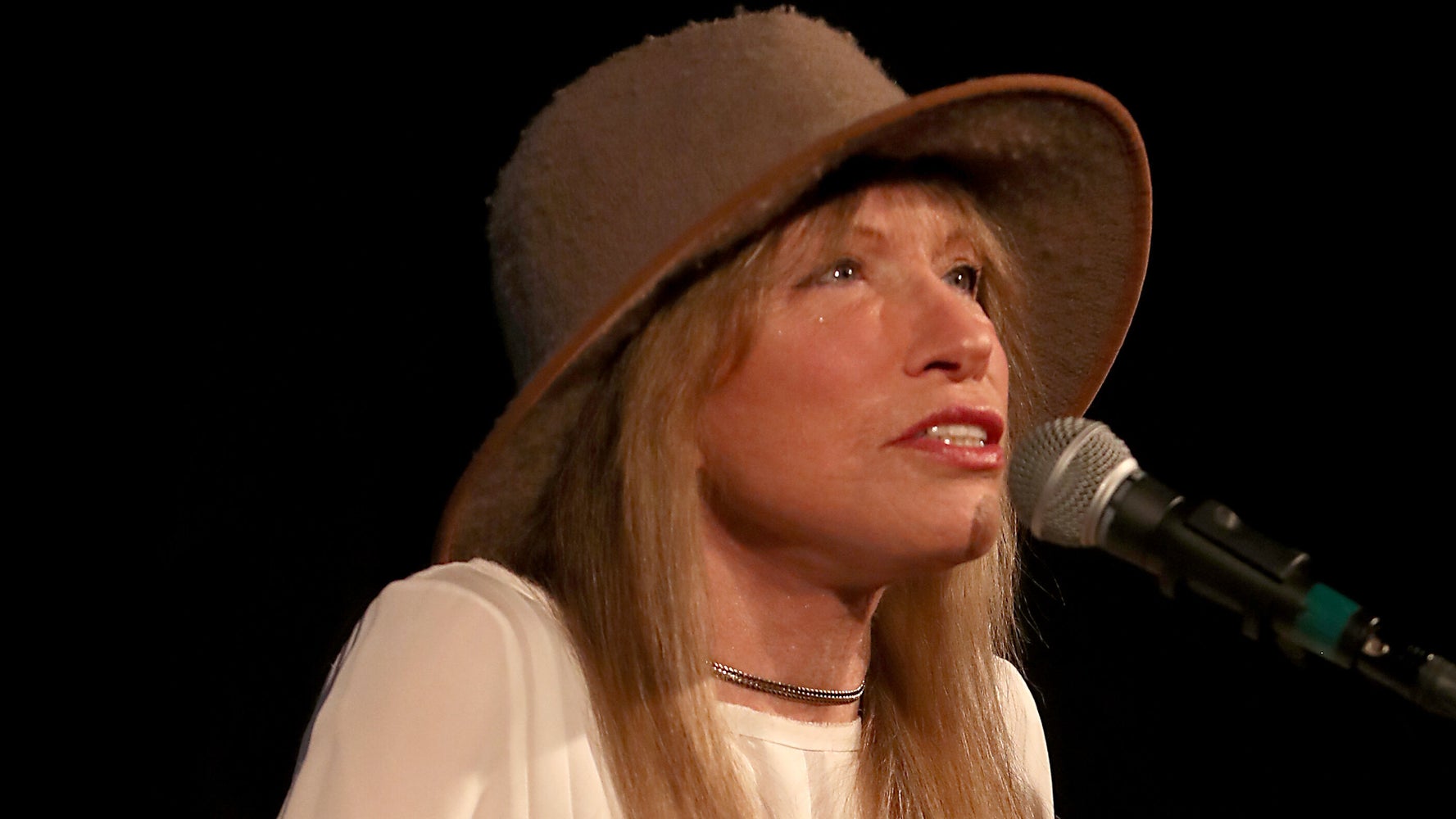 Carly Simon Shares Parkinson’s Disease And Cancer Diagnoses
