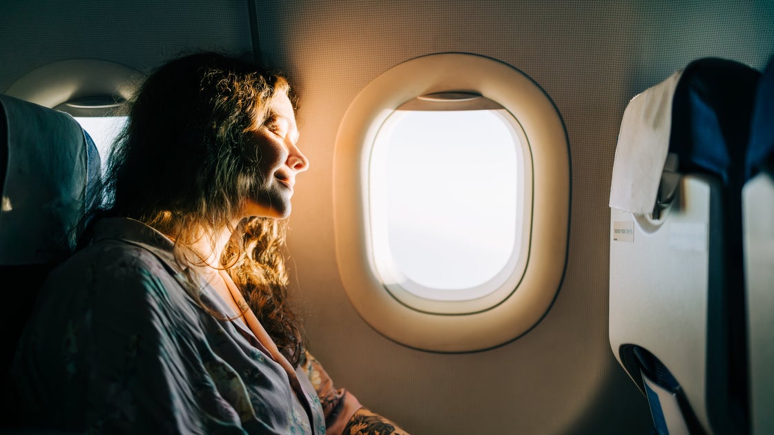 There's Actually A Very Good Reason You're Asked To Open Or Close Your Plane Window Shade