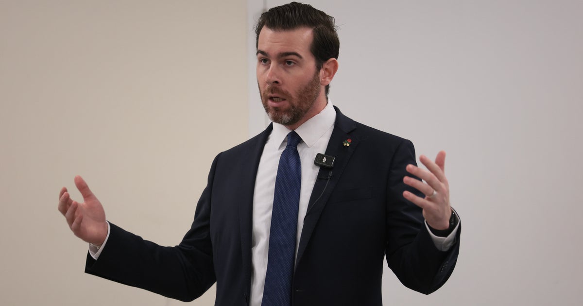 DSA-Endorsed Candidate Pushes Back At Fox News Anchor In Exchange Over Epstein Files