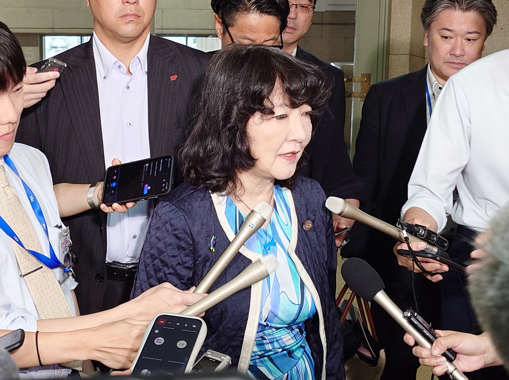 円急騰・一時157円台に、政府・日銀が為替介入か。片山財務相「お答えできない」。介入有無は例年通り事後公表へ