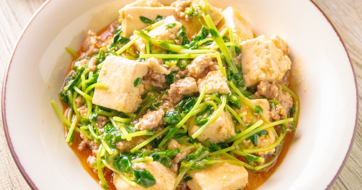 【豆苗1パック使い切り】ご飯がすすむ！豆苗と豆腐のピリ辛あん