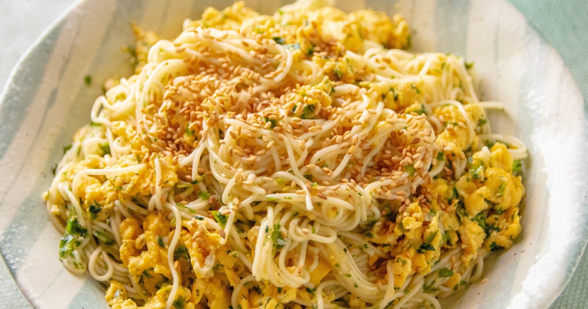 【そうめん、まだ冷たいだけ?】包丁いらず!卵と青のりで作るふんわり焼きそうめん