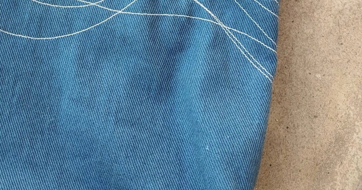 布の染色から刺繍まで…！幻想的なクラゲの“手作りトートバッグ”に「表現の仕方天才すぎる」「涼しげで素敵」