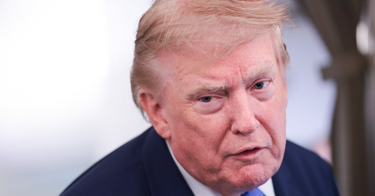 Trump's ‘Who Are You With?' Takes Different Turn With Reporter On Air Force One