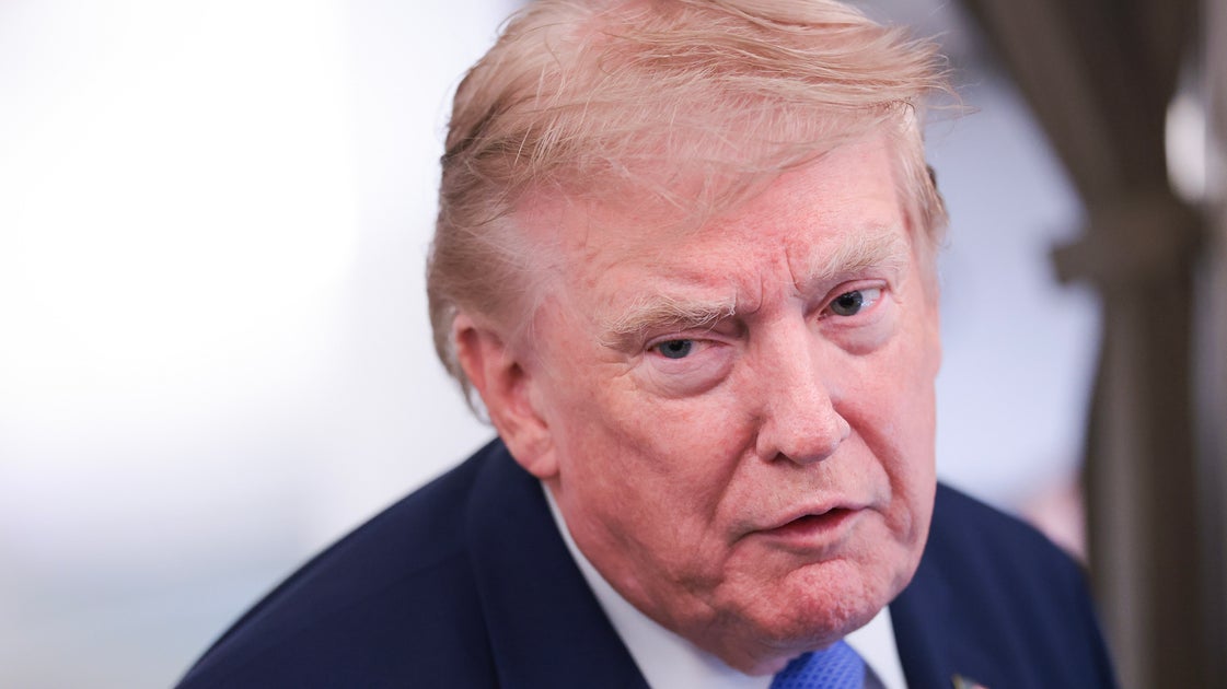 Trump’s ‘Who Are You With?’ Takes Different Turn With Reporter On Air Force One