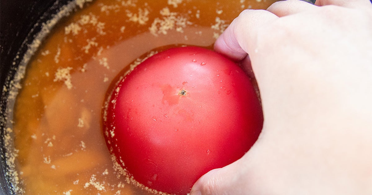 【トマトの季節になると毎年これ】簡単でウマいから助かる！とろっと甘くて何杯でも食べたくなる炊き込みご飯レシピ