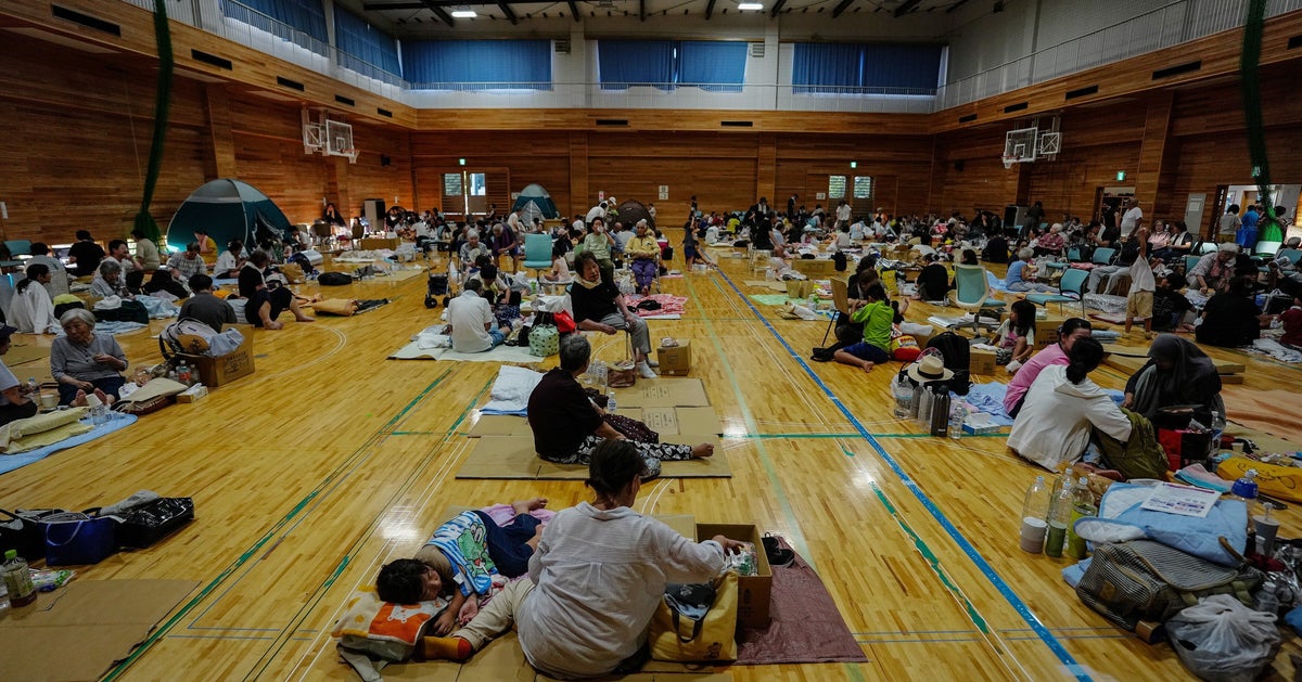 鏡や椅子まで完備…熊本地震で自衛隊が“仮設シャワー”を設置。動画に「この設備は助かる」の声