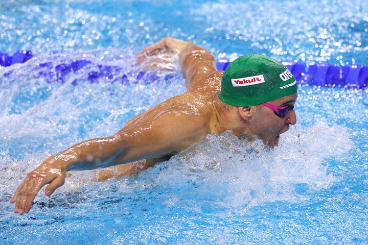 South Africa’s Chad le Clos said on Tuesday that his Cape Town apartment was destroyed in a fire that also killed one of his neighbours a day after the swimmer became the most decorated athlete in Commonwealth Games history.