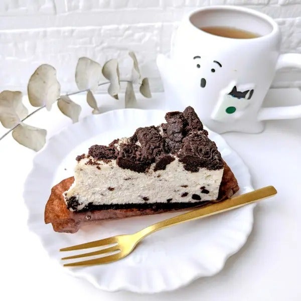 スターバックス「クッキー&クリーム チーズケーキ」