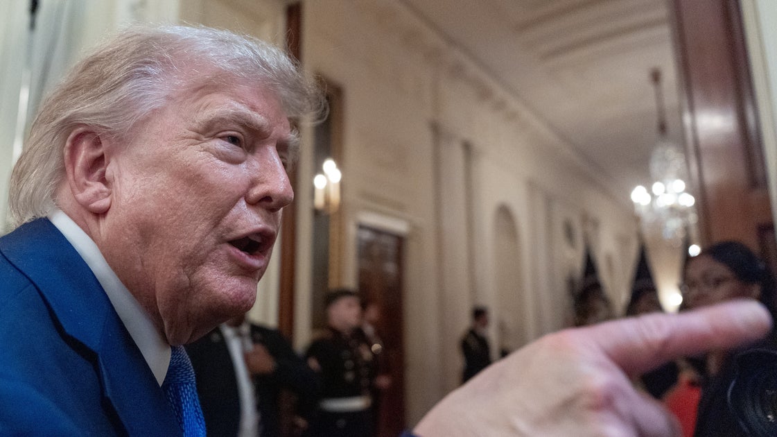 Trump says voters are angry at Republicans but not at him ahead of midterms