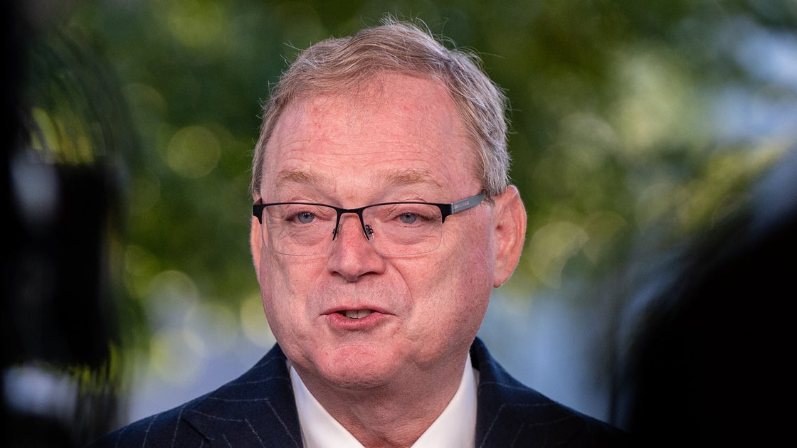 Kevin Hassett Spins Weak Jobs Report N 6a75faede4b0a79b03a81511