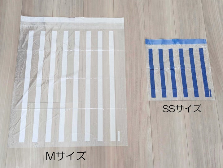 3COINS「ひも付きロールポリ袋:SS(50枚入り)」「ひも付きロールポリ袋:M(30枚入り)」
