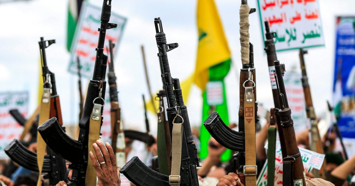 Yemens Houthis Attack Saudi Refinery After Kingdom Signs Defense Pact
