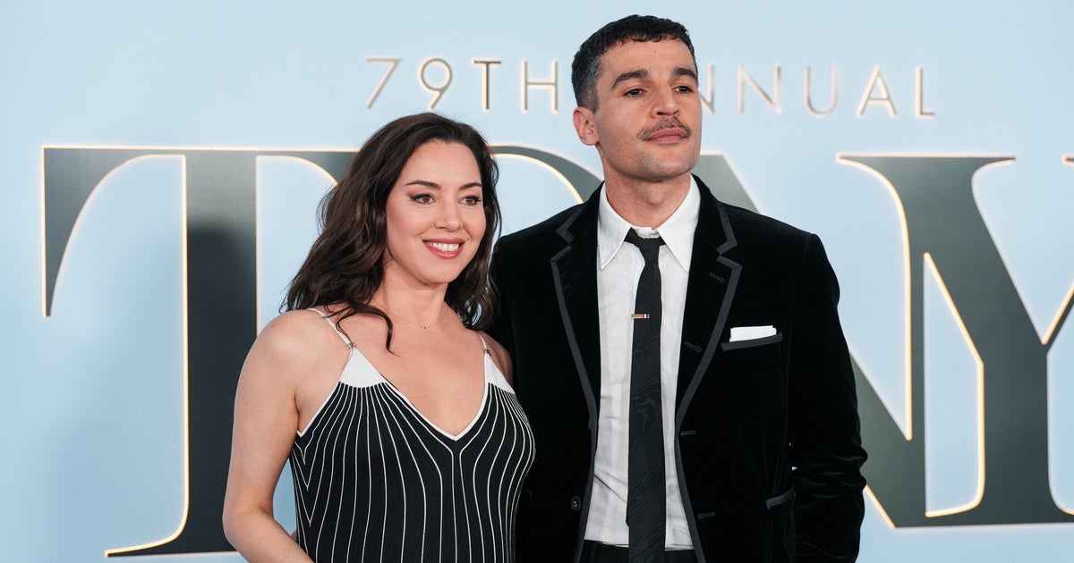 Aubrey Plaza und ihr Partner Christopher Abbott begrüßen ihr erstes Kind