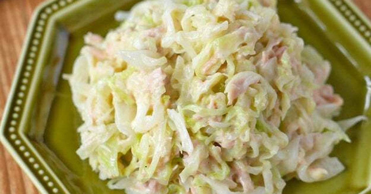 【キャベツで作る】簡単おかずレシピ3選！サラダ・春巻き・炒め物