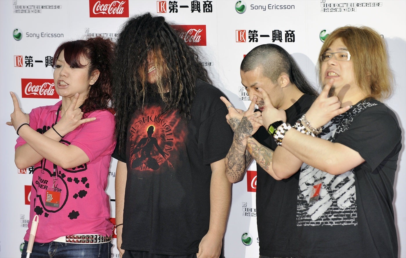 画像】マキシマム ザ ホルモン・ナヲの子、文化祭でドラムに挑戦