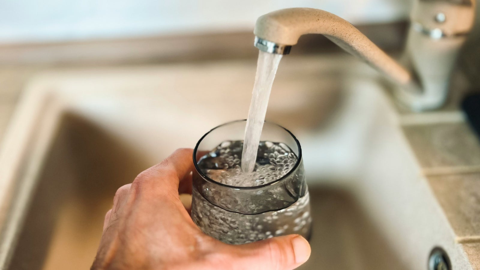 So THAT's Why Your Tap Water Tastes Different In Hot Weather