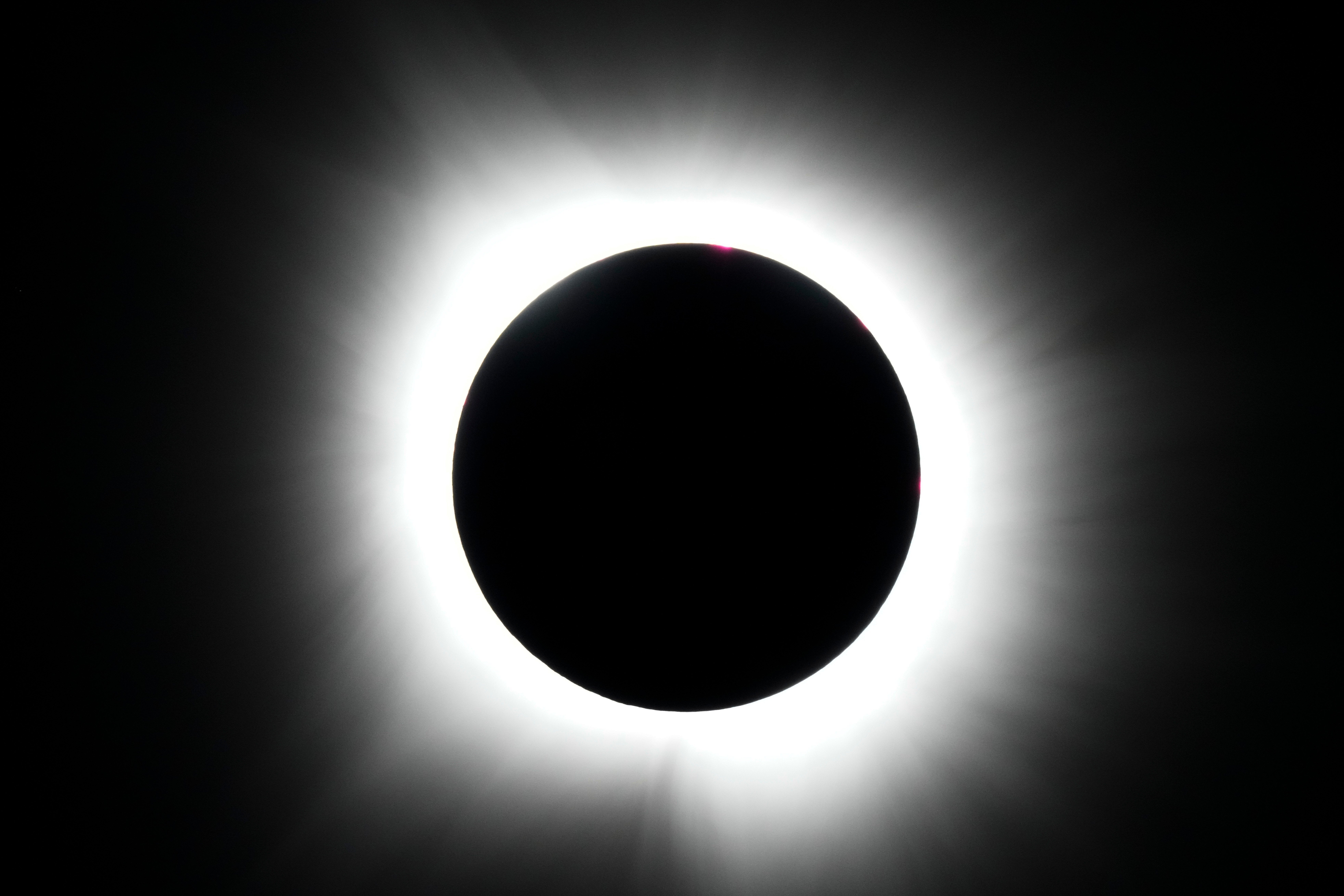 2 Of The Best Ways To Watch The Eclipse If You Didn't Get Glasses