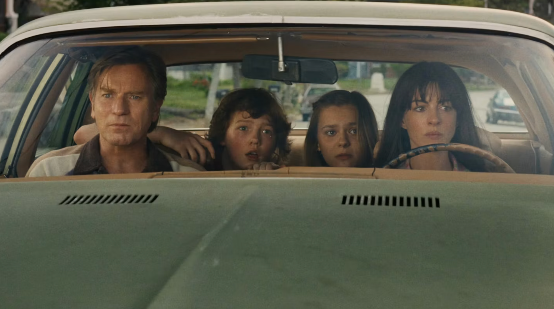 Ewan McGregor Reveals The End Of Oak Street's Original, Much Darker Final Scene