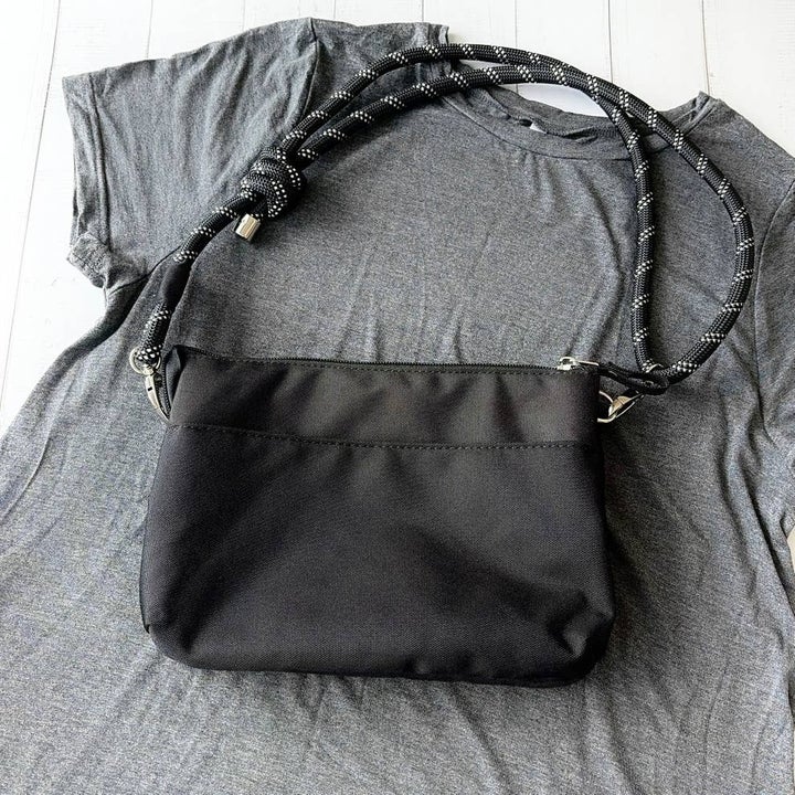 しまむら「1639円ショルダー」