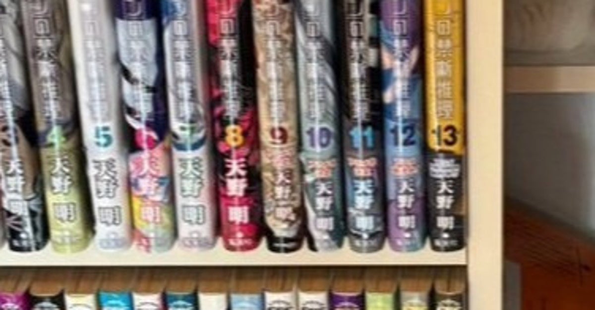 さんざん探し回った結果、猫が本棚から”生えて”いた。「猫あるある」「これはなかなか見つからない…」と共感