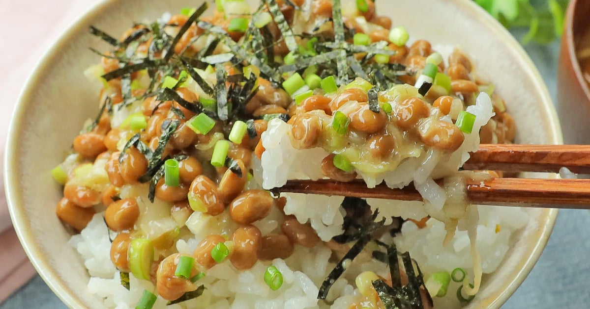 【納豆、からしの代わりにコレ入れて】朝から白米3杯食べられそう...！5分で作れる爆速「柚子コショウ納豆ごはん」レシピ