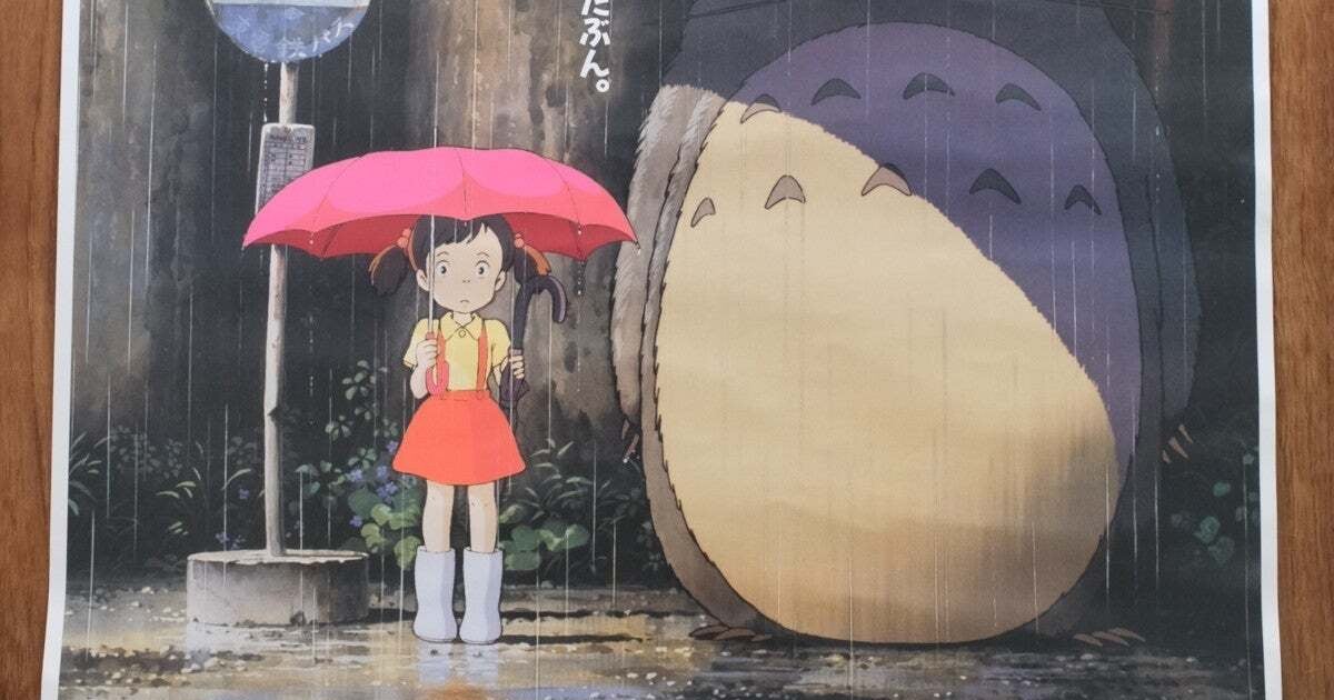『となりのトトロ』のミステリー3選。ポスターに写った謎の少女、「おばけ屋敷」で亡くなった人物、トトロの正体は死神？