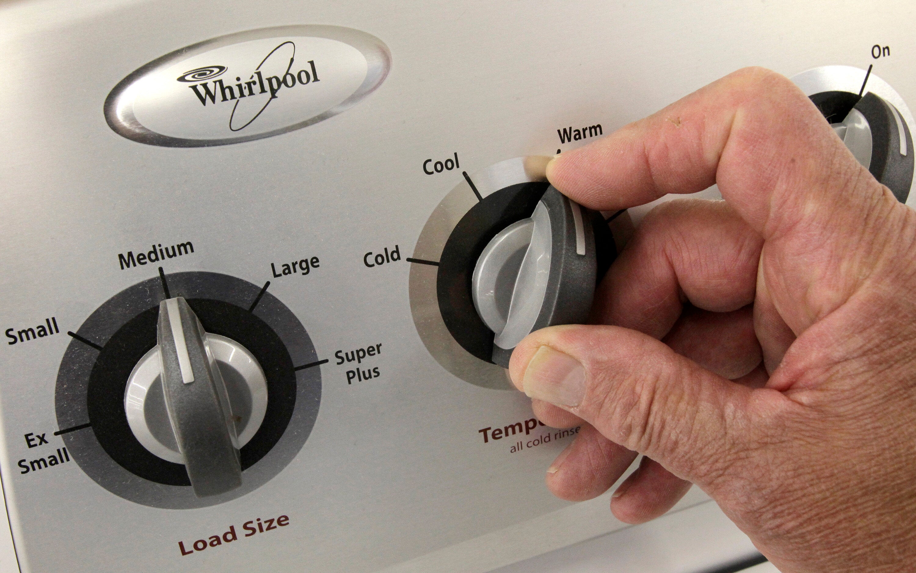 Doctor Warns Against Using This 'Useless' Washing Machine Setting