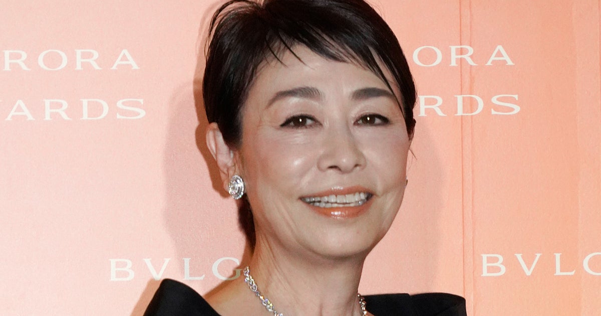 安藤優子、人生初のペアルックが可愛すぎる…！お揃いの夏ならではのTシャツに「すごくお似合いです」