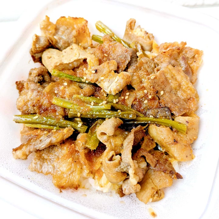 松屋「牛カルビホルモン丼」