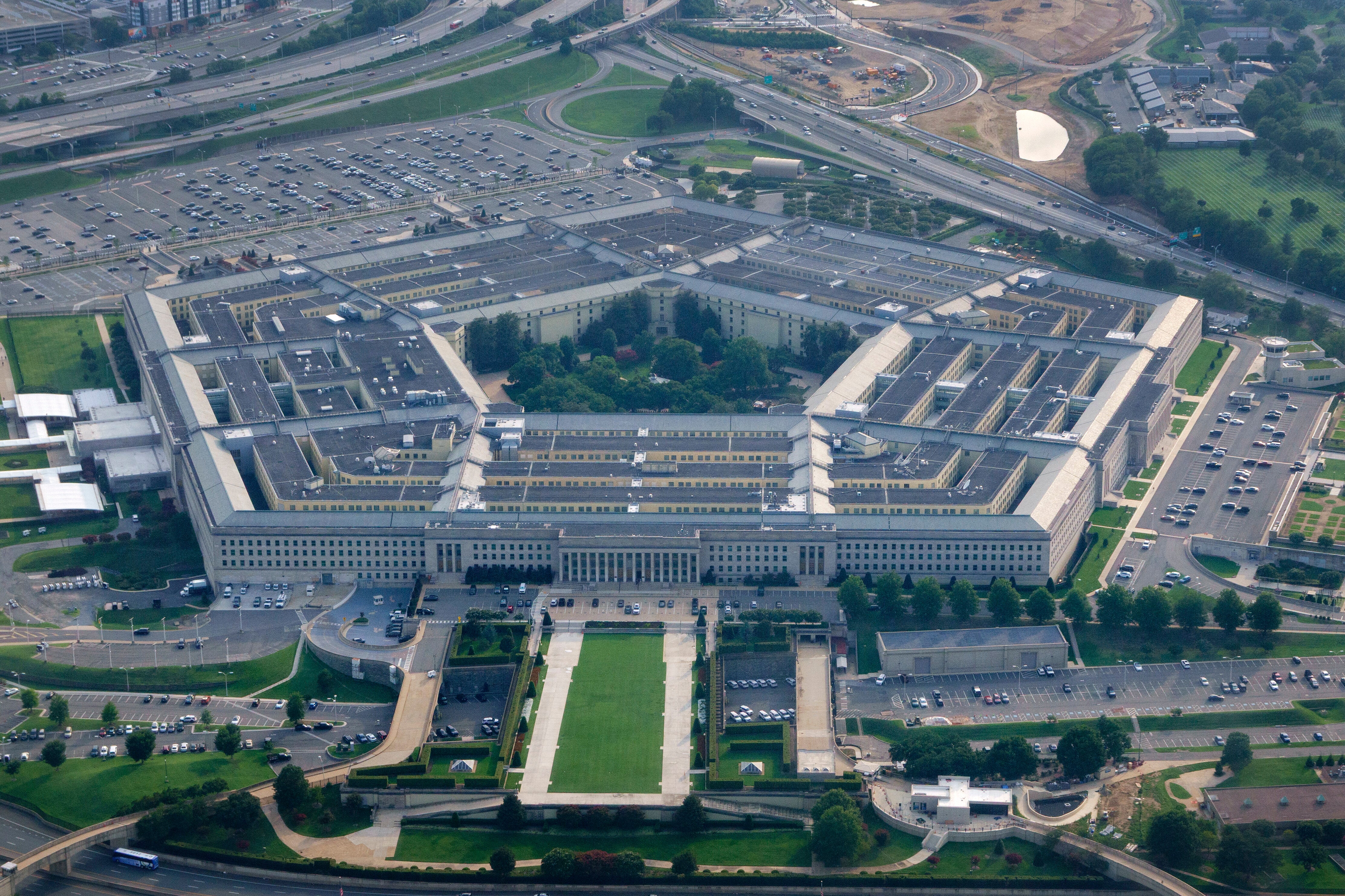 huffpost.com - Sebastian Murdock - Pentagon Fires Stars And Stripes Publisher, Editor, Reporter For 'Insubordination