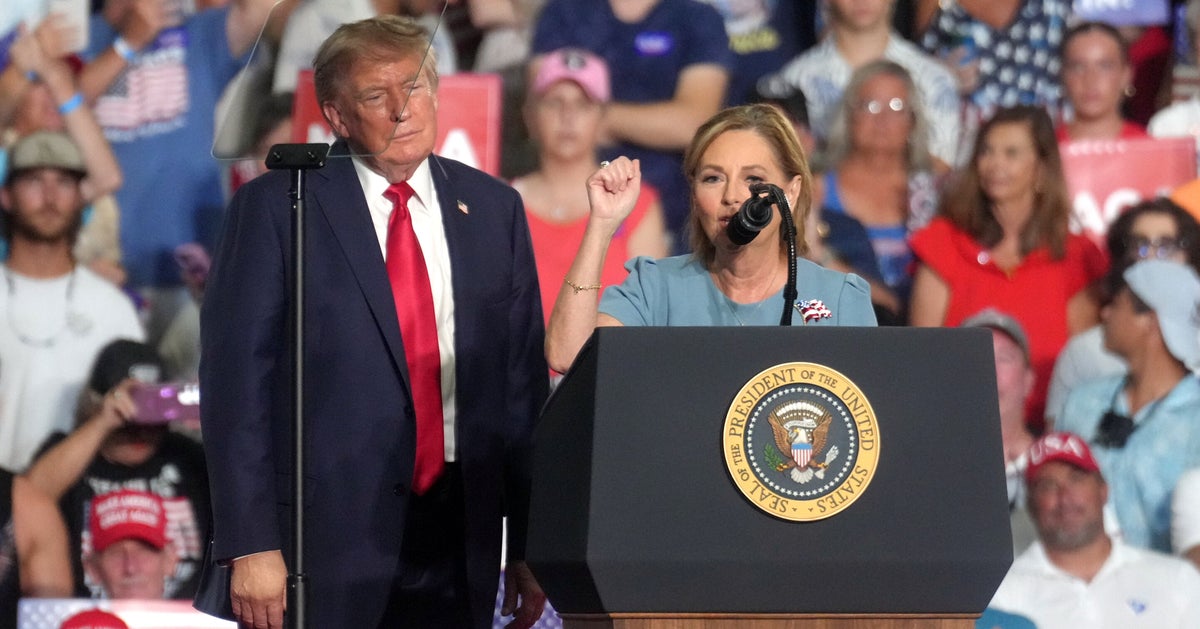 Trump Can't Help But Mention He Got More Votes Than Lindsey Graham — Right In Front Of His Sister