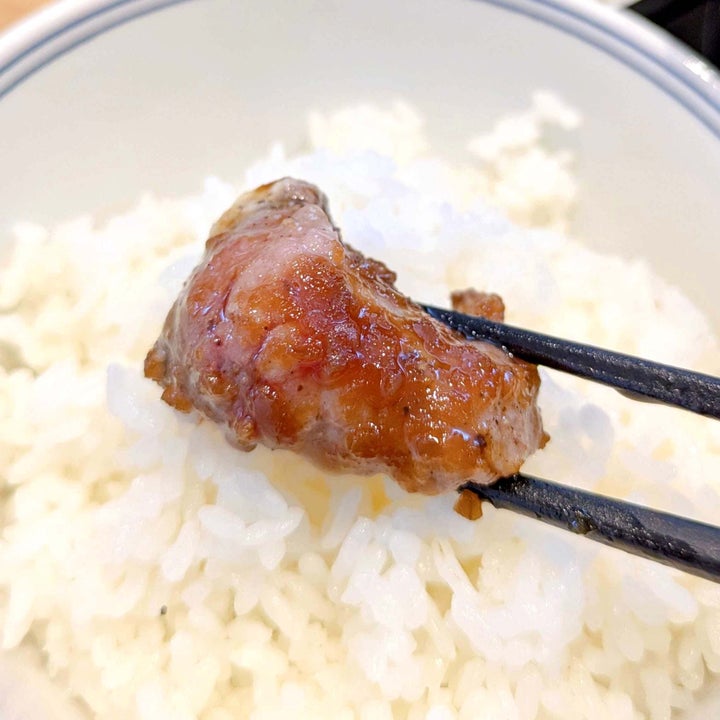 吉野家「極旨牛鉄板ステーキ定食」
