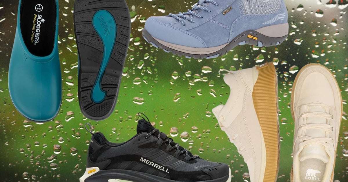 These Are The Best Walking Shoes To Wear When It's Raining